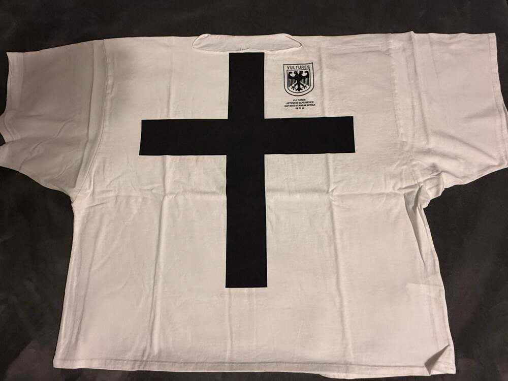 Yeezy Vultures Listening Experience Korea Exclusive T-Shirt White Size 3